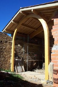 [:fr]Charpente lamellé collé plein ceintre[:en]Laminated arched roof truss[:]