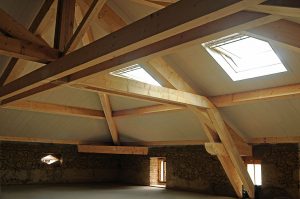 Charpente de comble aménagé avec velux